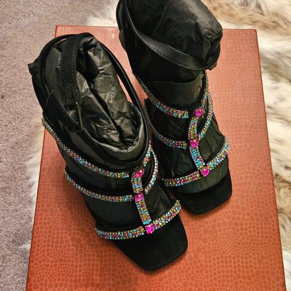 NIB Donald Pliner Leather Rhinestone Pumps, 7.5 - Picture 8 of 12